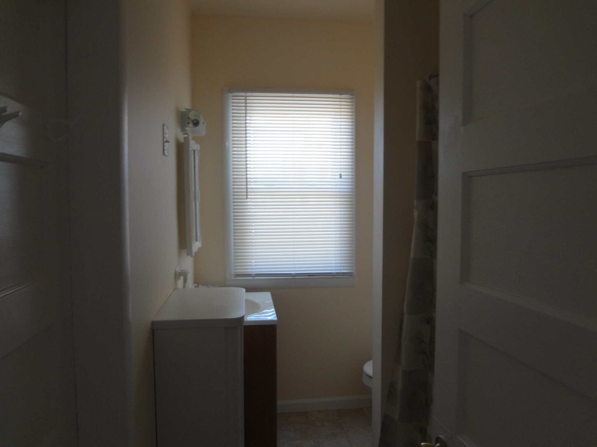 Building Photo - 2 N Austin Ave