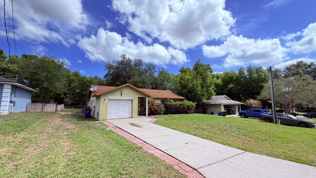 Building Photo - $500 OFF A MONTHS OF RENT IF YOU APPLY BEFORE MAY 12TH. Pet-Friendly 3BR Home with Spacious Yard ...