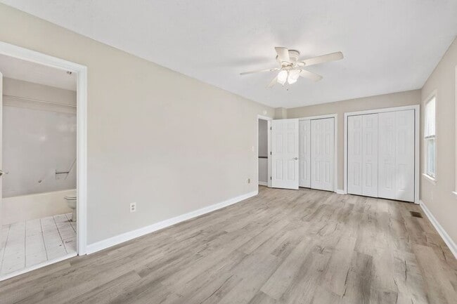 Building Photo - 439 Wynridge Dr