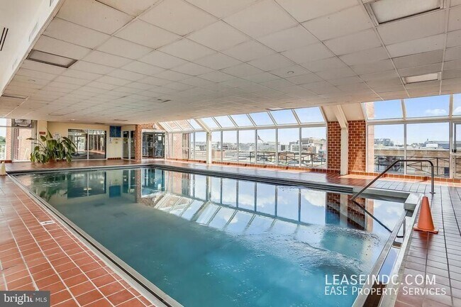 Building Photo - 1230 23rd St NW