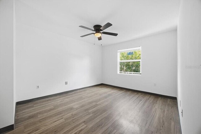 Building Photo - 3032 Parkway Blvd