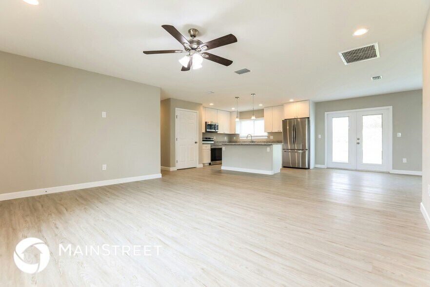 Primary Photo - 5292 Trekell St