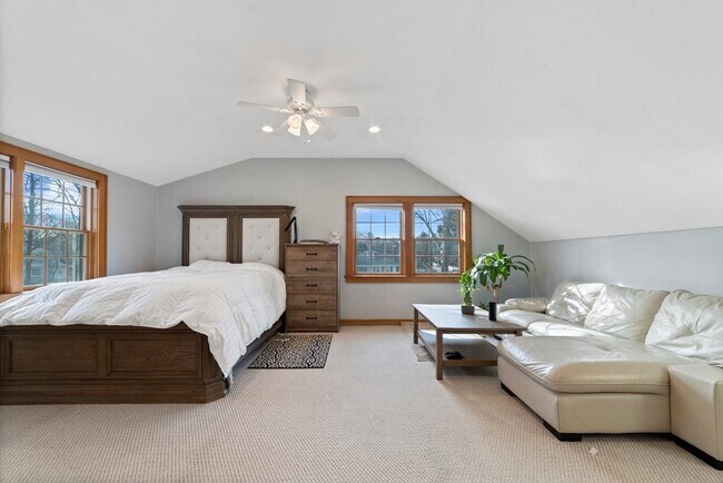 Building Photo - 101 W Plain St