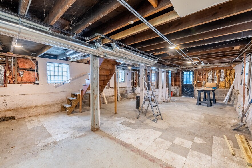 Building Photo - 4341 Wisconsin Ave