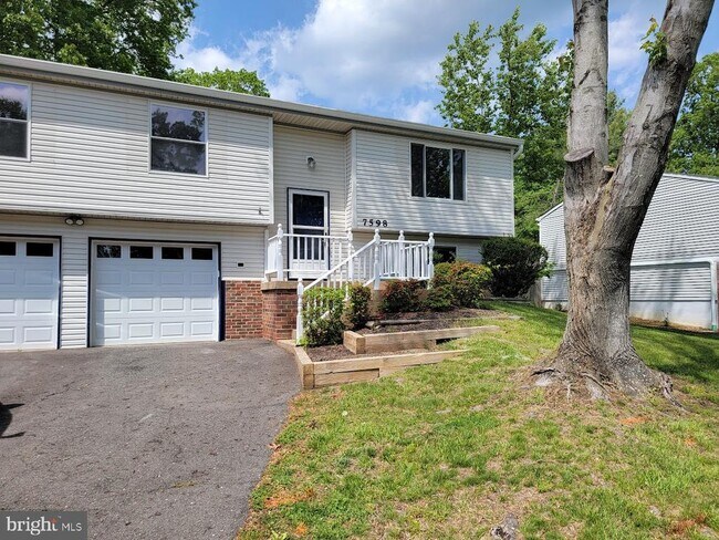 Building Photo - 7598 Springfield Hills Dr