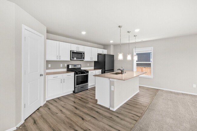 Building Photo - Modern 3-Bed Home in Lacey - $25K+ in Upgr...