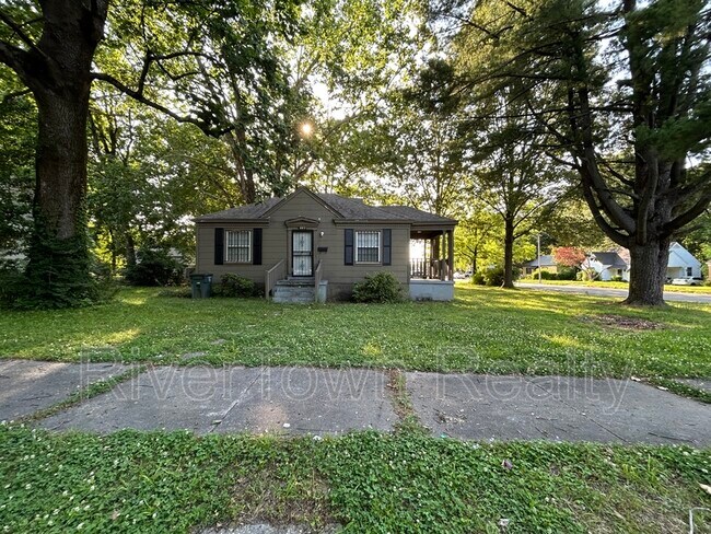Primary Photo - 893 Freeman St
