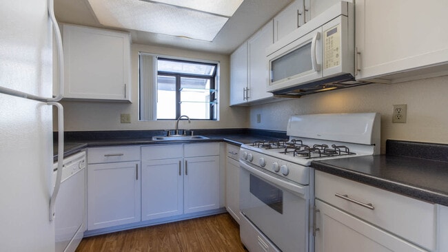 Kitchen - Eagle Canyon