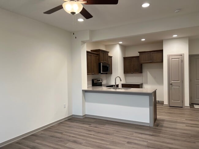 Building Photo - 1953 Warrior Ln