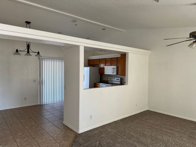 Building Photo - 111 Cypress Dr