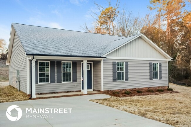 Building Photo - 722 Elizabeth St SW