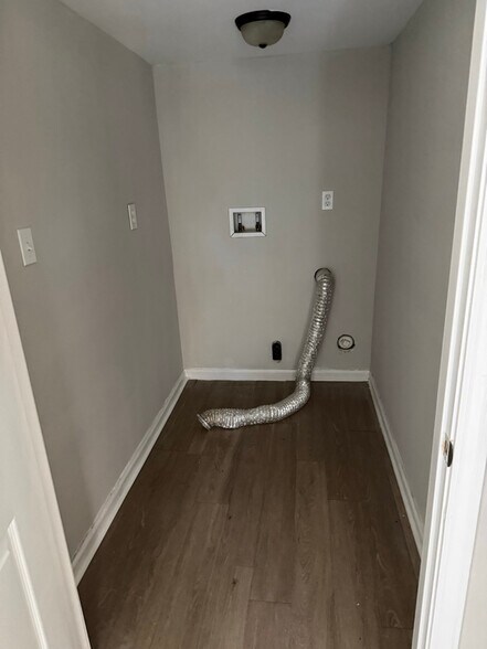 Building Photo - 2830 Rex Rd