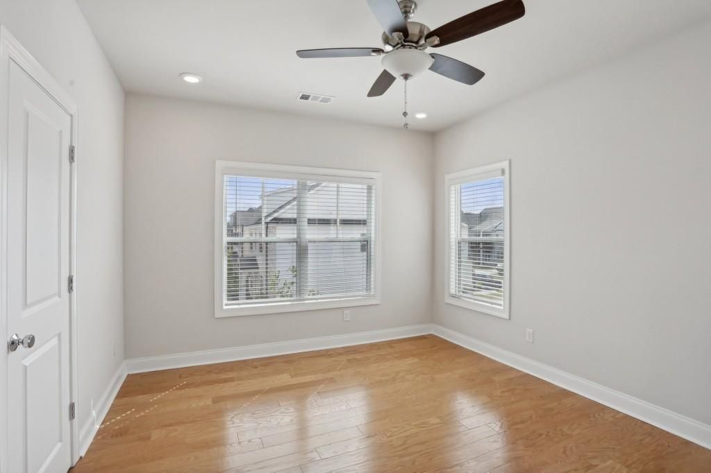Building Photo - 1445 Calvert Ln