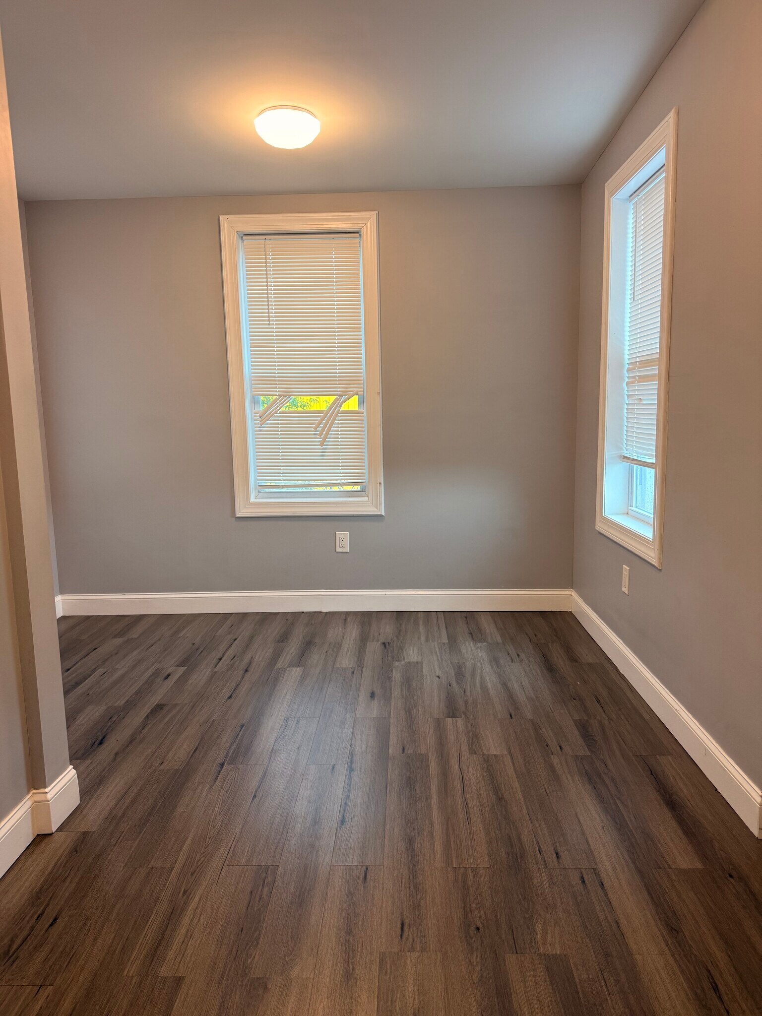Building Photo - 1008 Boudinot Pl