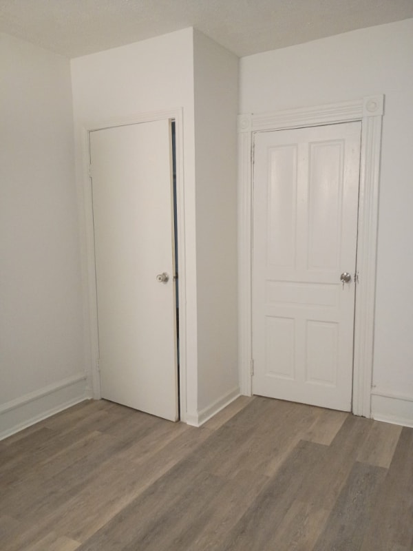 Building Photo - 237 S Ann St