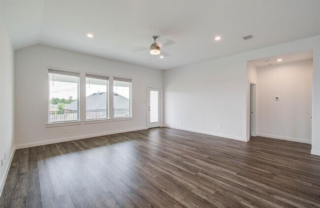 Building Photo - 309 Pleasant Hl Wy