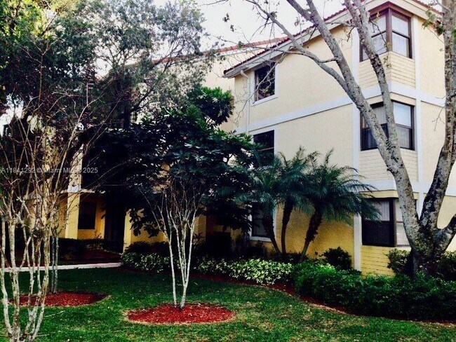 Building Photo - 10105 W Sunrise Blvd