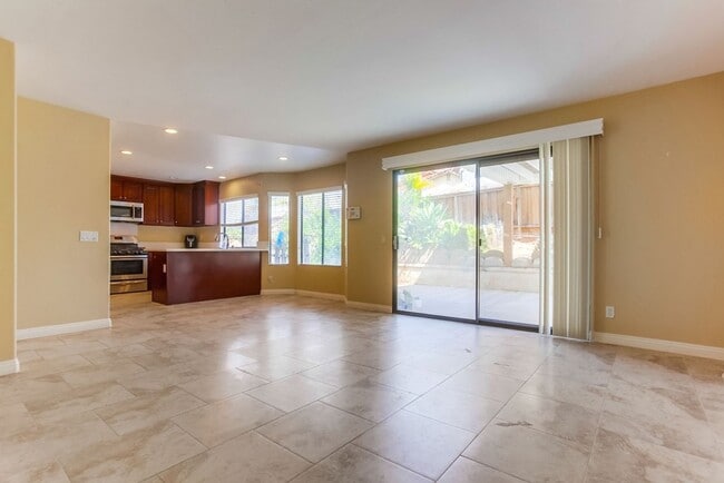 Building Photo - Charming Two Story 3 BR Home Available Mid June!