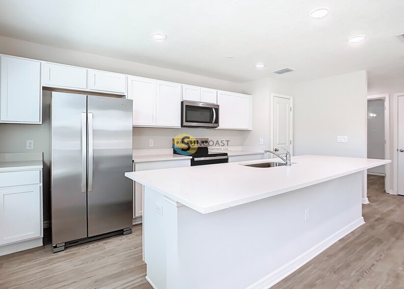 Building Photo - 3821 SW 43rd Ct