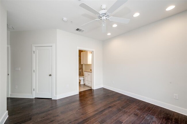 Building Photo - 908 Nueces St