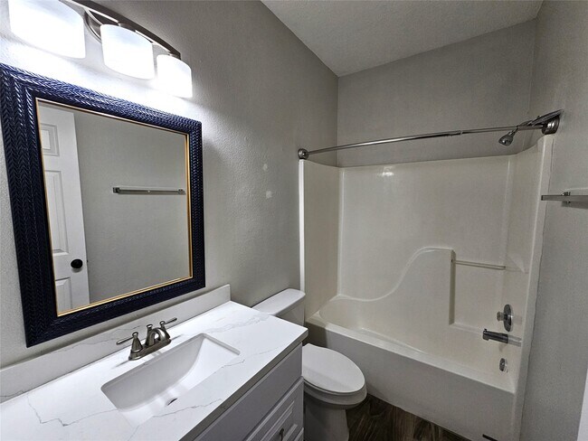 Building Photo - 2919 Desert Oasis Ln
