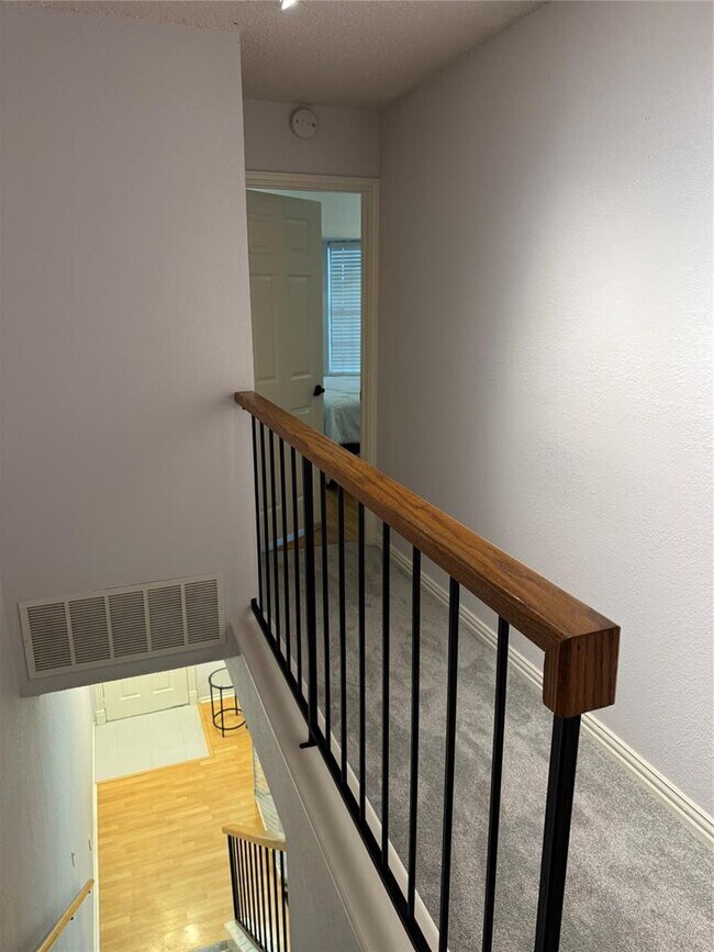 Building Photo - 1411 Gracy Farms Ln