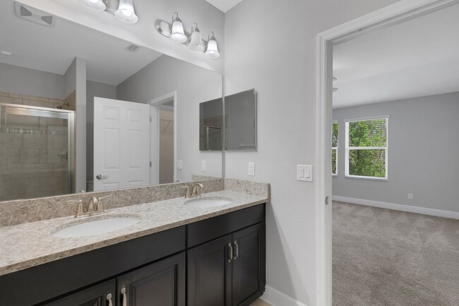 Building Photo - Beautiful Townhome for Rent