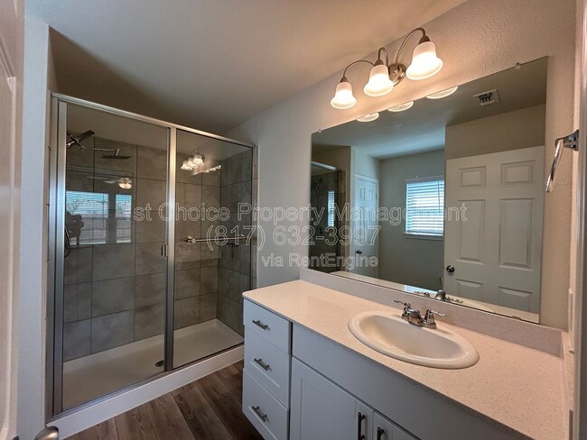 Building Photo - 4644 Benham Dr