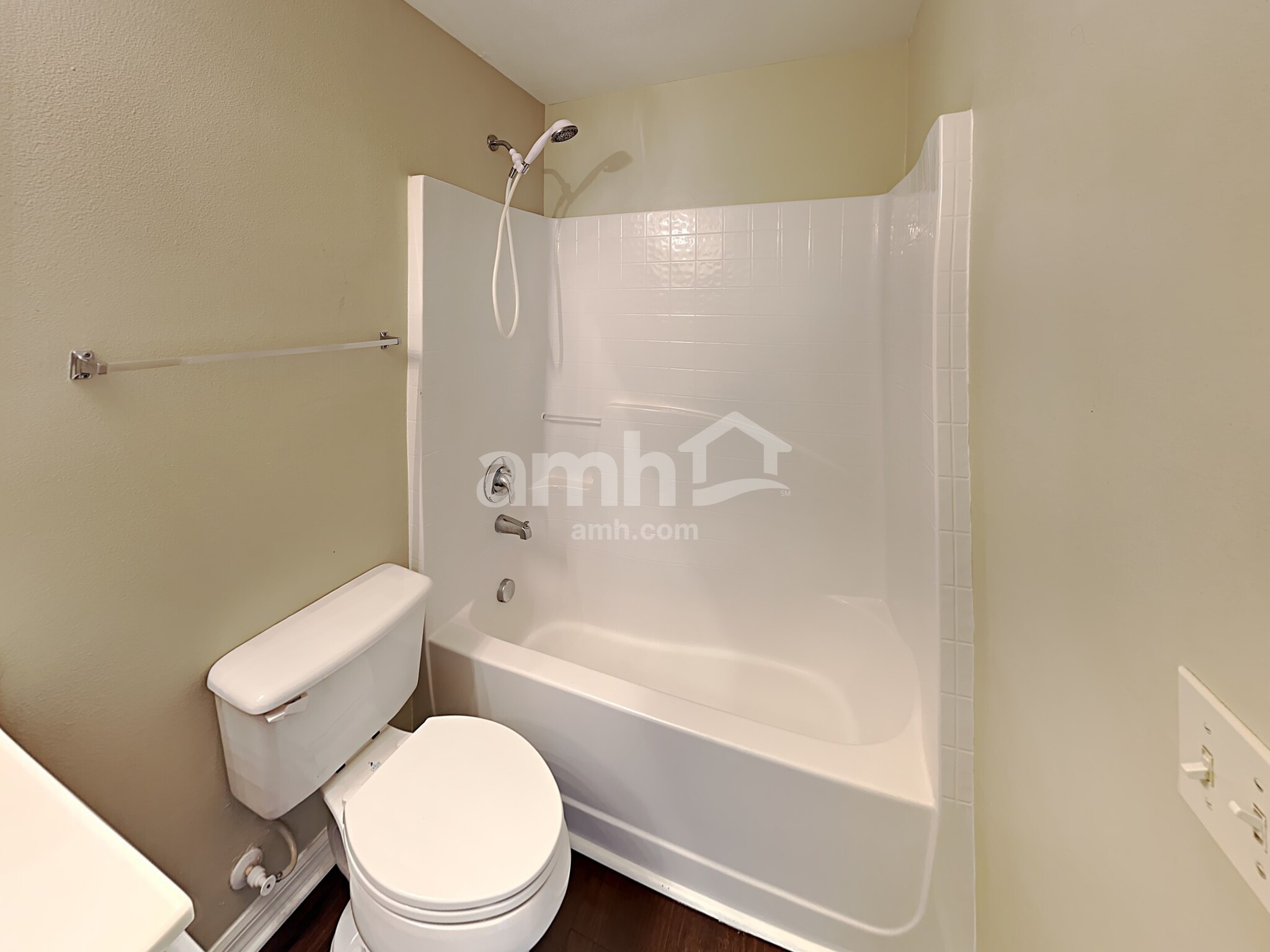 Building Photo - 4045 Half Moon Cir