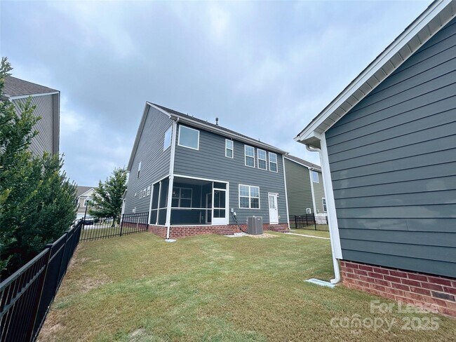 Building Photo - 1014 Bannister Rd