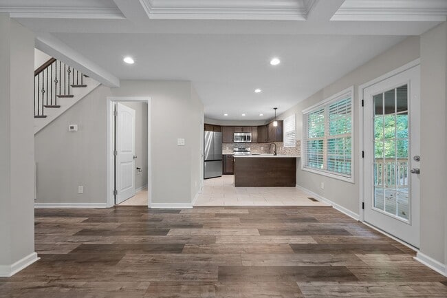 Building Photo - Pet Friendly Four Bedroom!