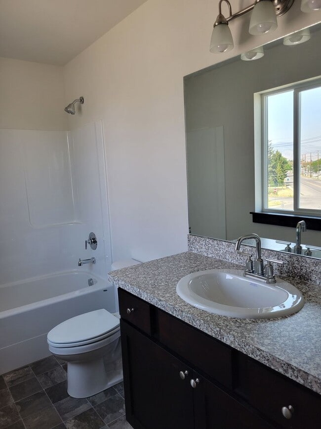 Building Photo - 93 W Jefferson Ave