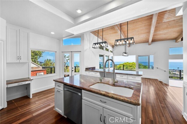 Building Photo - 1560 Sunset Ridge Dr
