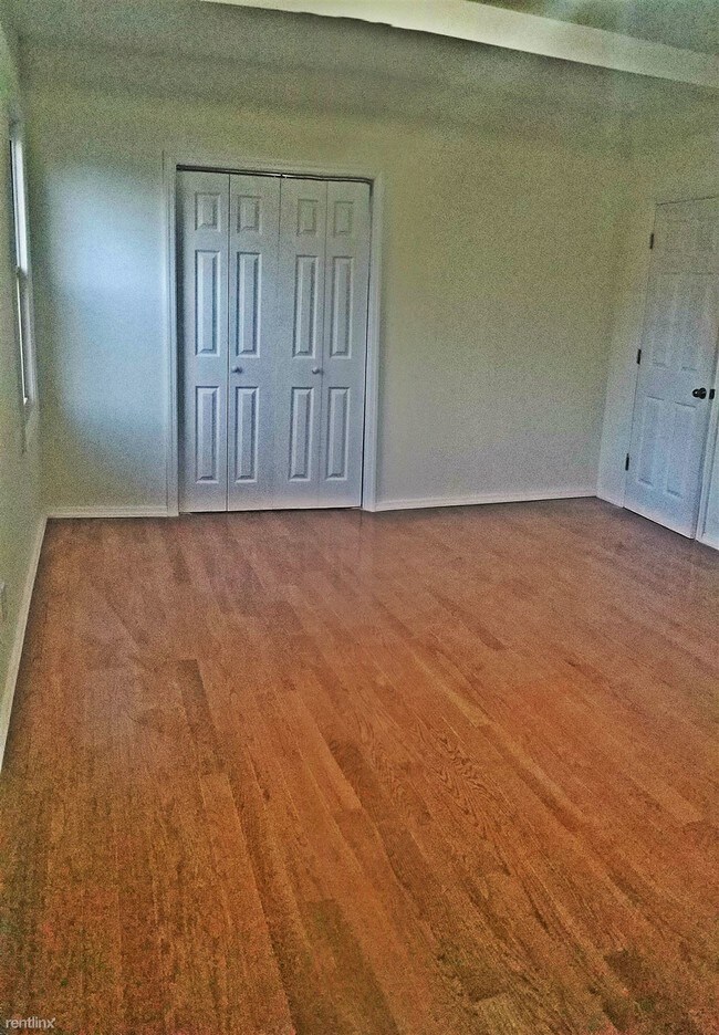 Building Photo - 19 Philip Pl