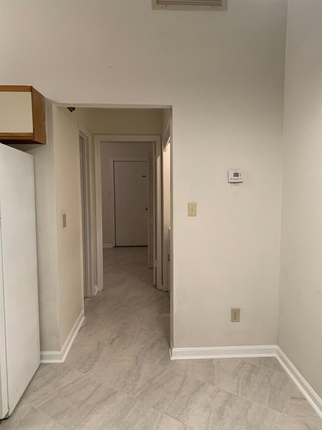 Building Photo - 2299 Sandpiper St