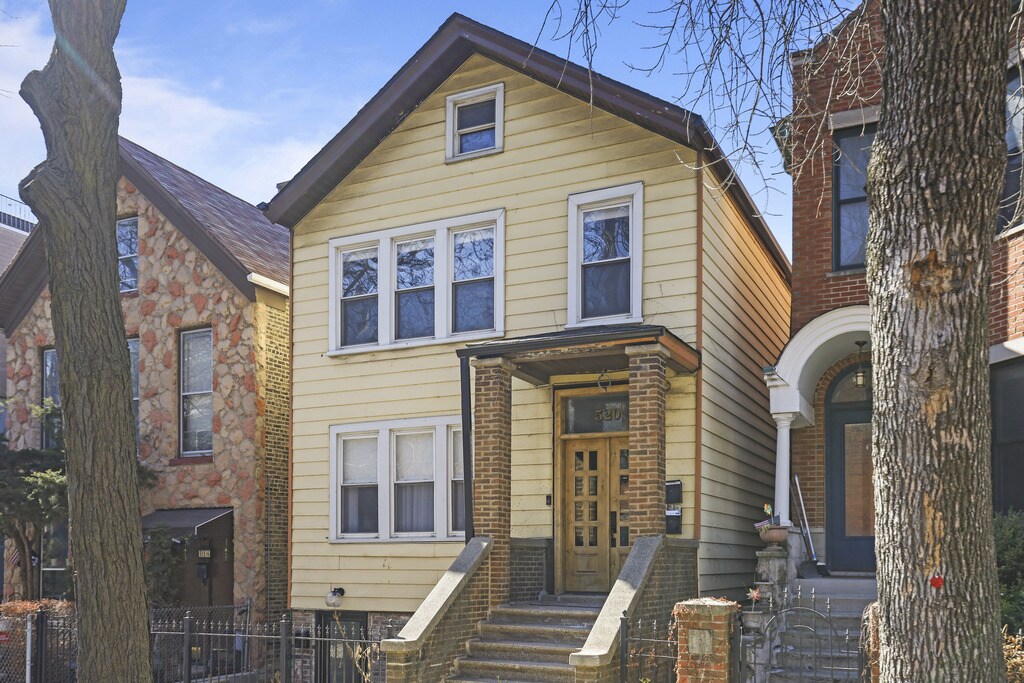 Building Photo - 520 N Ada St