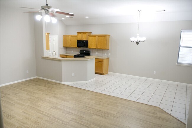 Building Photo - 14434 Long Meadow Dr