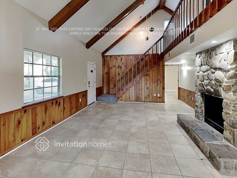 Building Photo - 311 Stanley Bell Dr