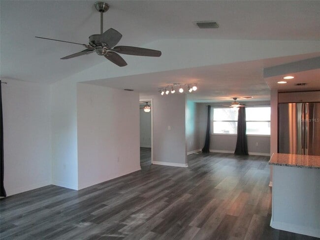 Building Photo - 7226 San Moritz Dr