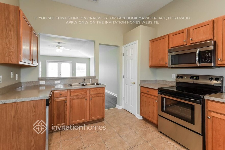 Building Photo - 993 Oak Arbor Cir