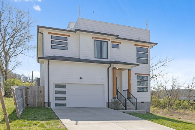 Building Photo - 6107 Cowden Ave