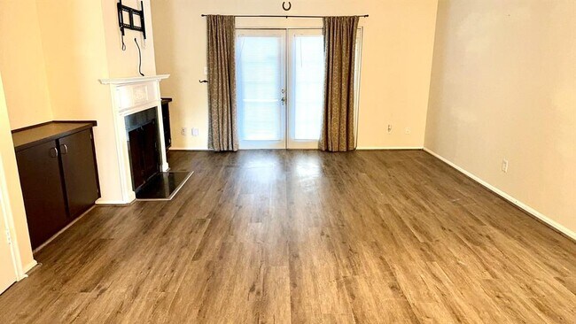 Building Photo - 850 Threadneedle St