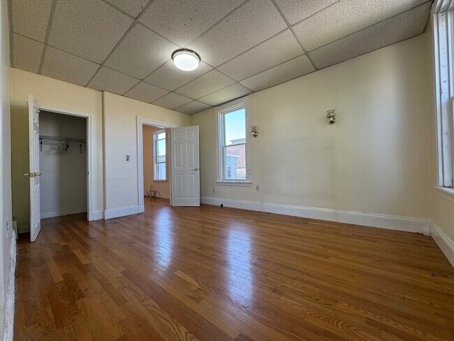 Primary Photo - 202 Market St