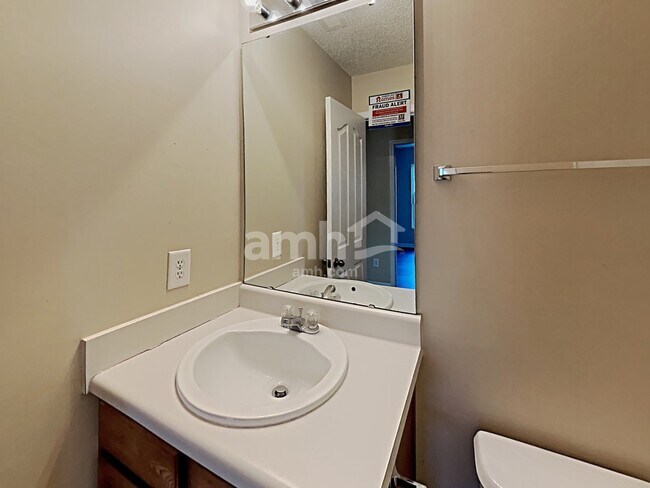 Building Photo - 10707 Parnie Ct