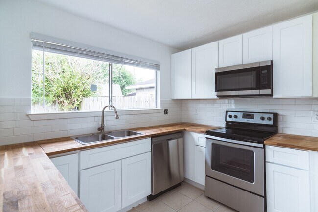 Building Photo - 8602 Rockmont Ct