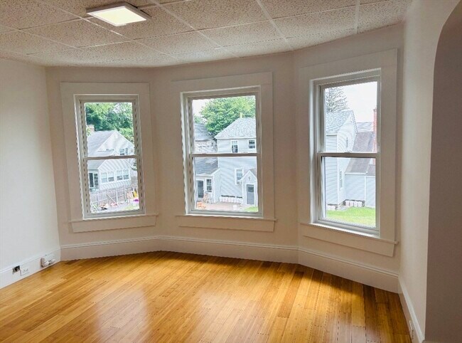 Building Photo - 72 Marblehead St