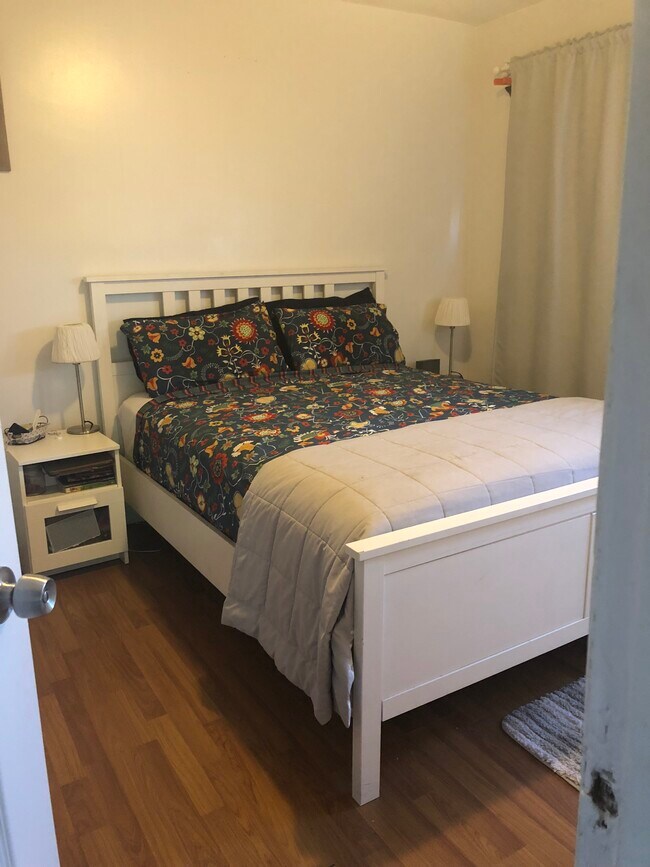 bedroom #1 - 2929 S Orange Dr