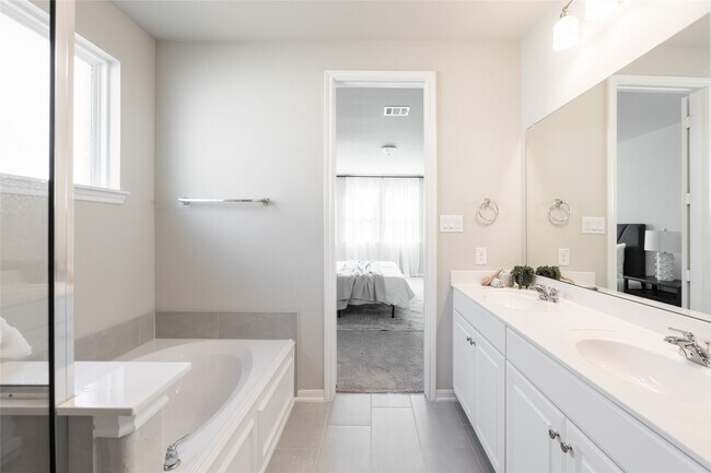 Building Photo - 17106 Plover Rock Trl