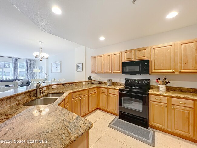 Building Photo - 601 N Miramar Ave
