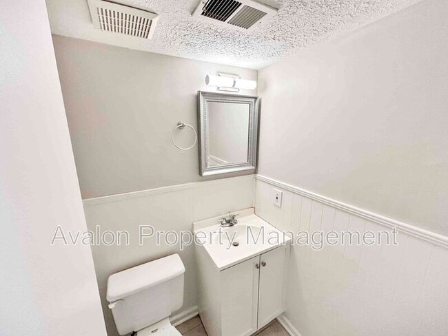 Building Photo - 2251 Salt Springs Pl